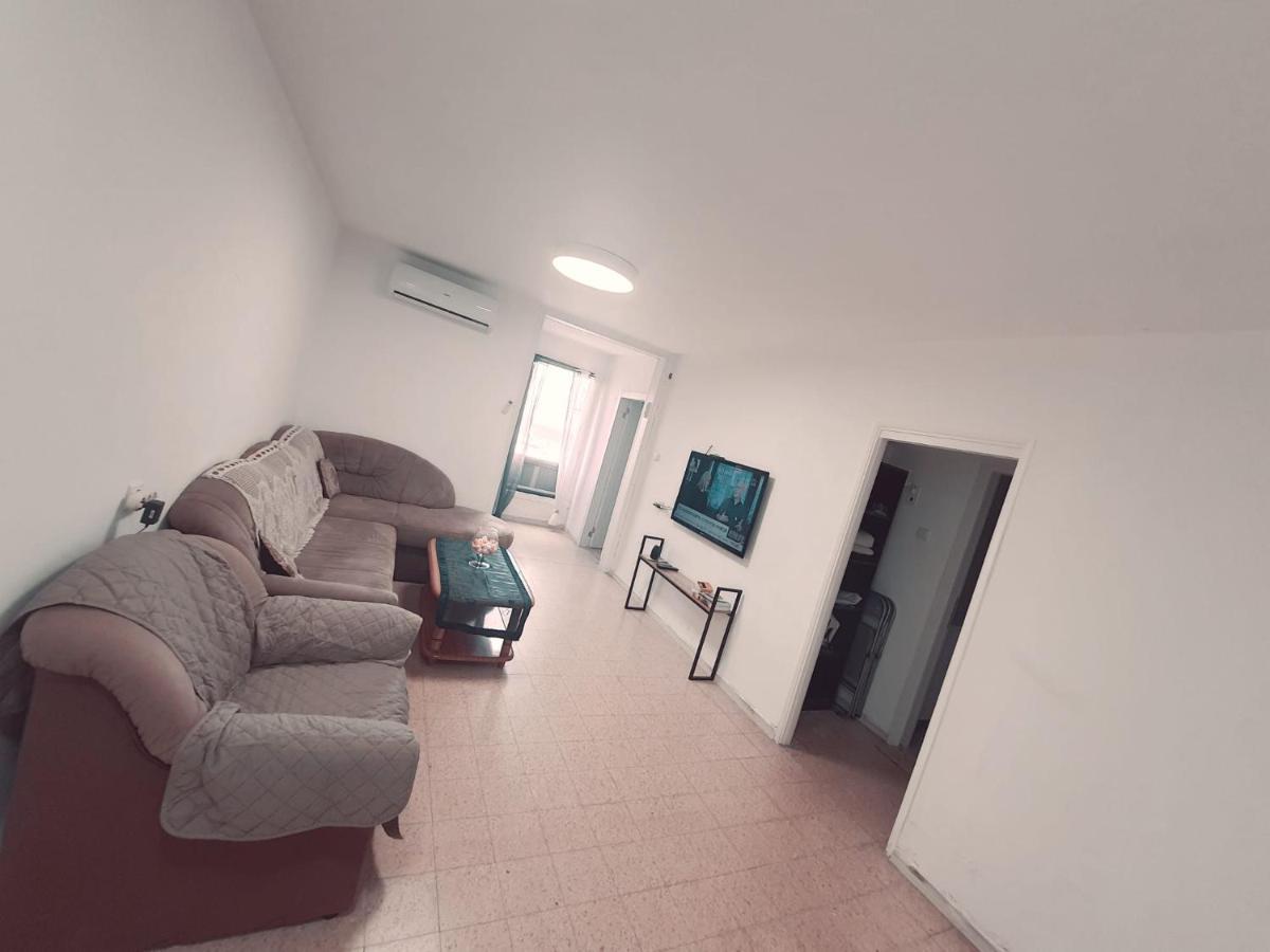 נוף לאגם הכנרת היפה והמרגיע Apartman Tiberias Kültér fotó